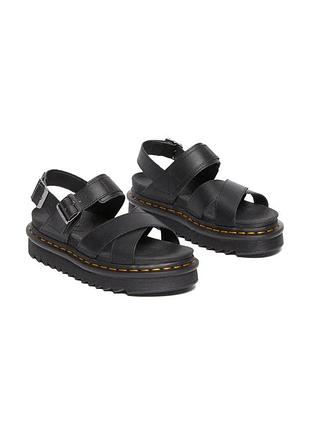Новые женские босоножки dr. martens voss |