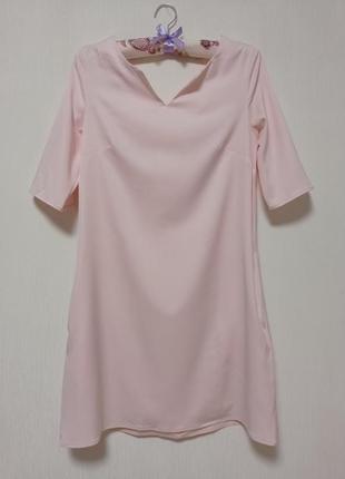 Сукня ніжно-рожеве з цікавою спинкою