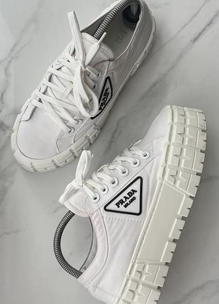 Кросівки prada