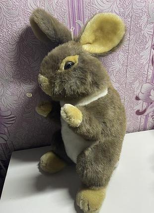 Вінтажний кролик під реалістику 🐰