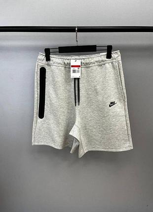 Чоловічі шорти nike tech fleece в сірому кольорі