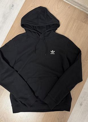 Толстовка чорна adidas.