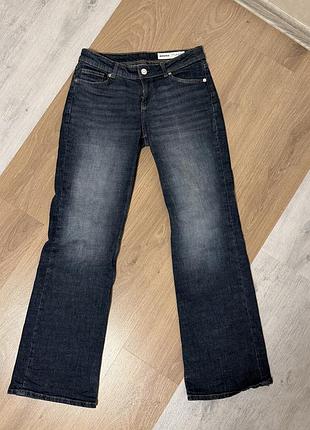 Джинси bootcut з bershka.