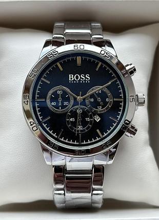 Мужские часы boss на браслете серебристого цвета с датой