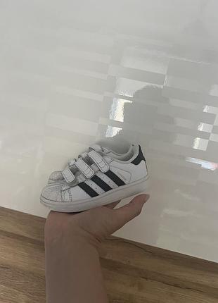 Кросівки adidas