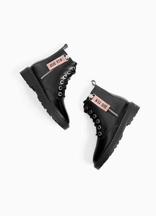 Черные ботинки zara