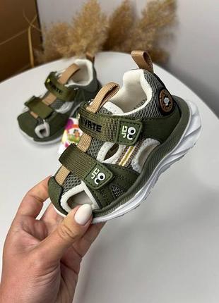 Дитячі босоніжки для хлопчиків зелені закриті jong golf 23 24 26 27 26