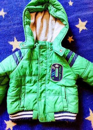 Классная тепленькая курточка на 1 годик