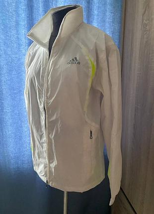 Продаю спортивний костюм від adidas, білого кольору, новий стан. зріст 164 см. куртка по спині- довжина 68 см. обх бед -49 см. обх. гру. - 52 см. дов.