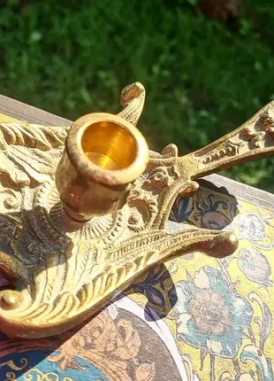 Роскошный винтажный подсвечник-ночник с ручкой для удобного переноса.