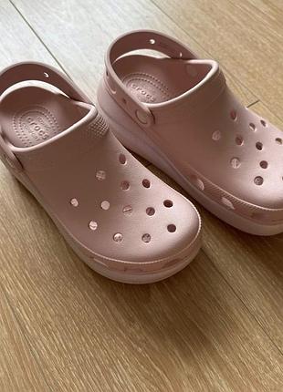 Продам жіночі crocs