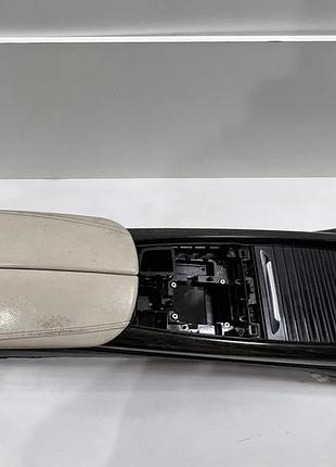Подлокотник на bmw x5 f15/x6 f16 бежевый (белый)