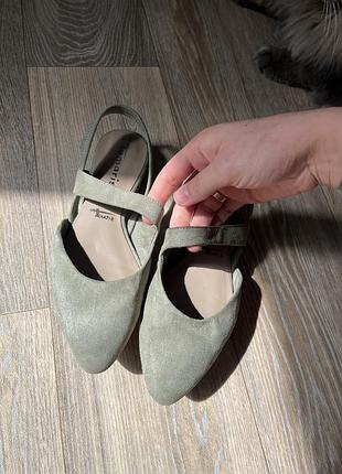 Шкіряні балетки tamaris