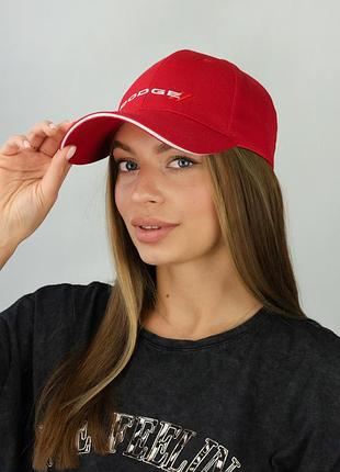 Мужская бейсболка dodge в цвете красная 56-58 для моря и города