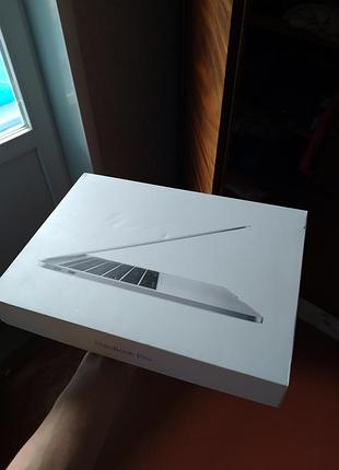 Оригинальная коробка от macbook 13