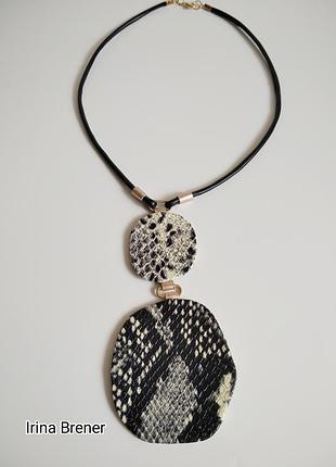 Колье из кожи питона. 3