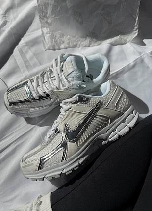 Стильные женские кроссовки nike zoom vomero 5 white sivler