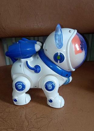 Интерактивная игрушка собака космонавт диско-шар музыка пускатель дыма собака двигается ходит 2