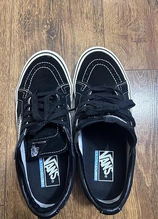 Взуття vans