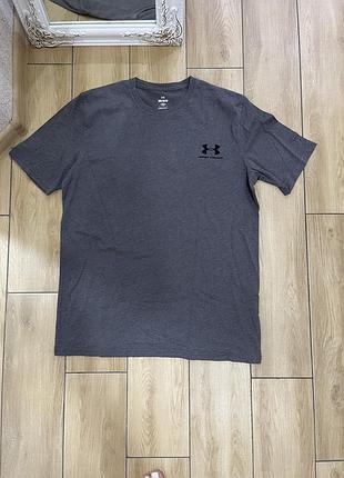 Чоловіча футболка under armour m