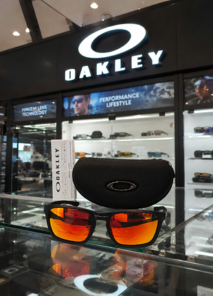 Солнцезащитные очки oakley,оригинал