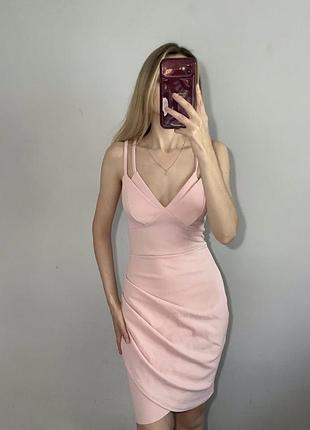 Сукня рожева
