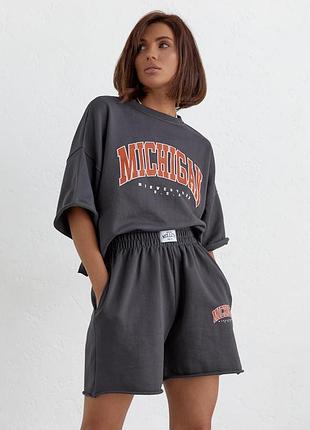 Костюм michigan з шортами та оверсайз футболкою розмір s