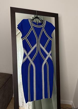 Бандажна сукня в кольорі електрик від karen millen в розмірі s