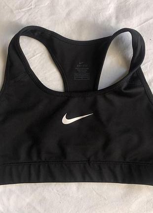 Класичний спортивний топ-бра від бренду nike з лінійки dri-fit