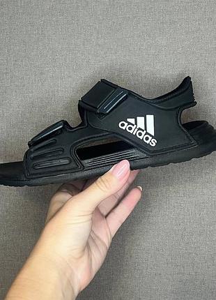 Сандалі adidas 33 р
