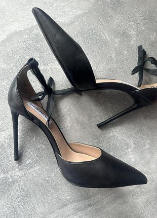 Steve madden нові 100% шкіряні шпильки