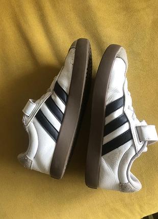 Кросівки дитячі  35р. adidas