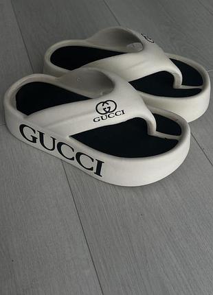 Шльопанцв gucci