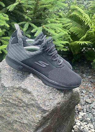 Жіночі кросівки skechers 38 р. (устілка 25 см), підійдуть і на 39 розмір
