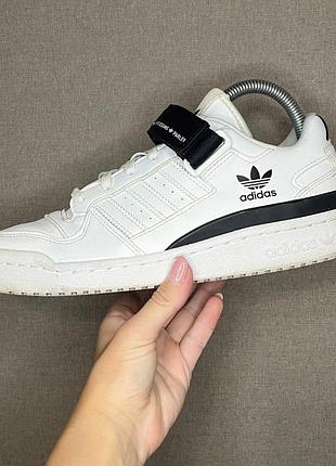 Кроссовки adidas 40 р