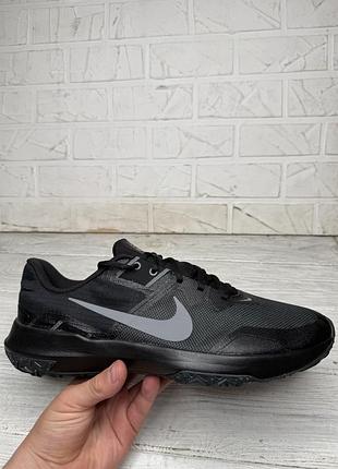 Крутые черные кроссовки nike varsity compete tr 3