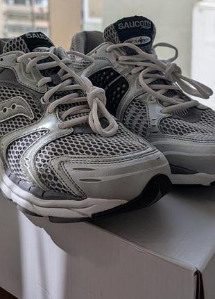 Saucony кроссовки летние 45 размер