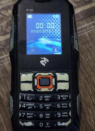 Мобильный телефон 2e r180 dual sim 3