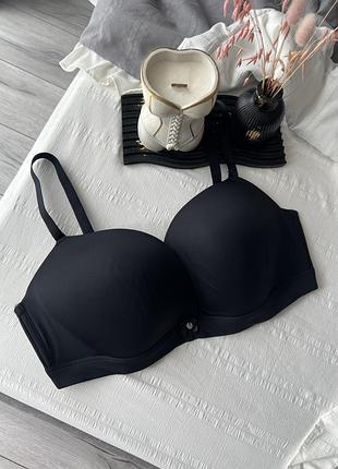 Базові бюсти без кісточок від hunkemoller🎀 нові розміри 📌білий 100в 📌чорний 85е
