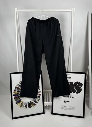 Оригінальні спортивні штани nike