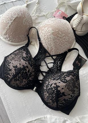 Неймовірні бюсти на застібці спереду від hunkemoller🎀 нові розміри 📌білий 85е 📌чорний 75d