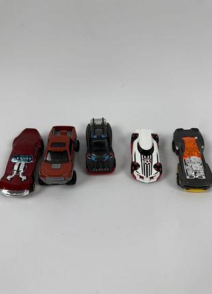 5 машинок hot wheels