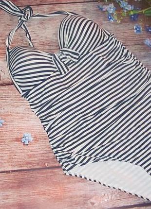 Дуже гарний купальник