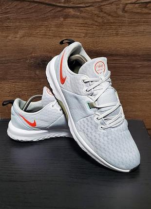 Оригінальні жіночі кросівки nike city trainer 3 (модельний код: ck2585-003) у кольоровому рішенні pure platinum/bright crimson.