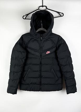 Куртка nike sportswear synthetic-fill jacket b nsw jkt filled 939554-014 оригінал чорна жіноча демісезон / зима розмір s-m