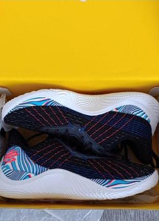 Продам баскетбольные кроссовки under armour curry flow 10