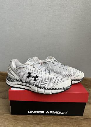 Under armour чоловіча кросівки 42 розмір  ( оригінал)