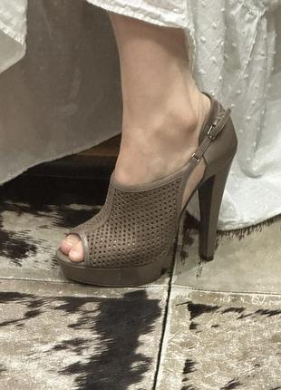 Босоніжки ysl,37