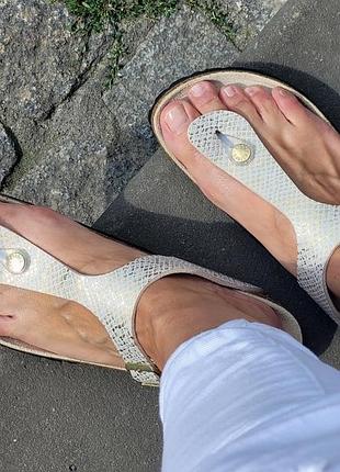 Шльопанці босоніжки вʼєтнамки оргінал  birkenstock gizeh shiny phyton eggshell birko flor  оригінал 38