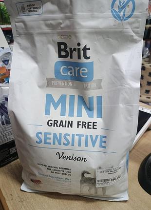Сухий беззерновий корм brit care mini grain free sensitive з олениною, призначений для дорослих собак мініатюрних порід з чутливим травленням.